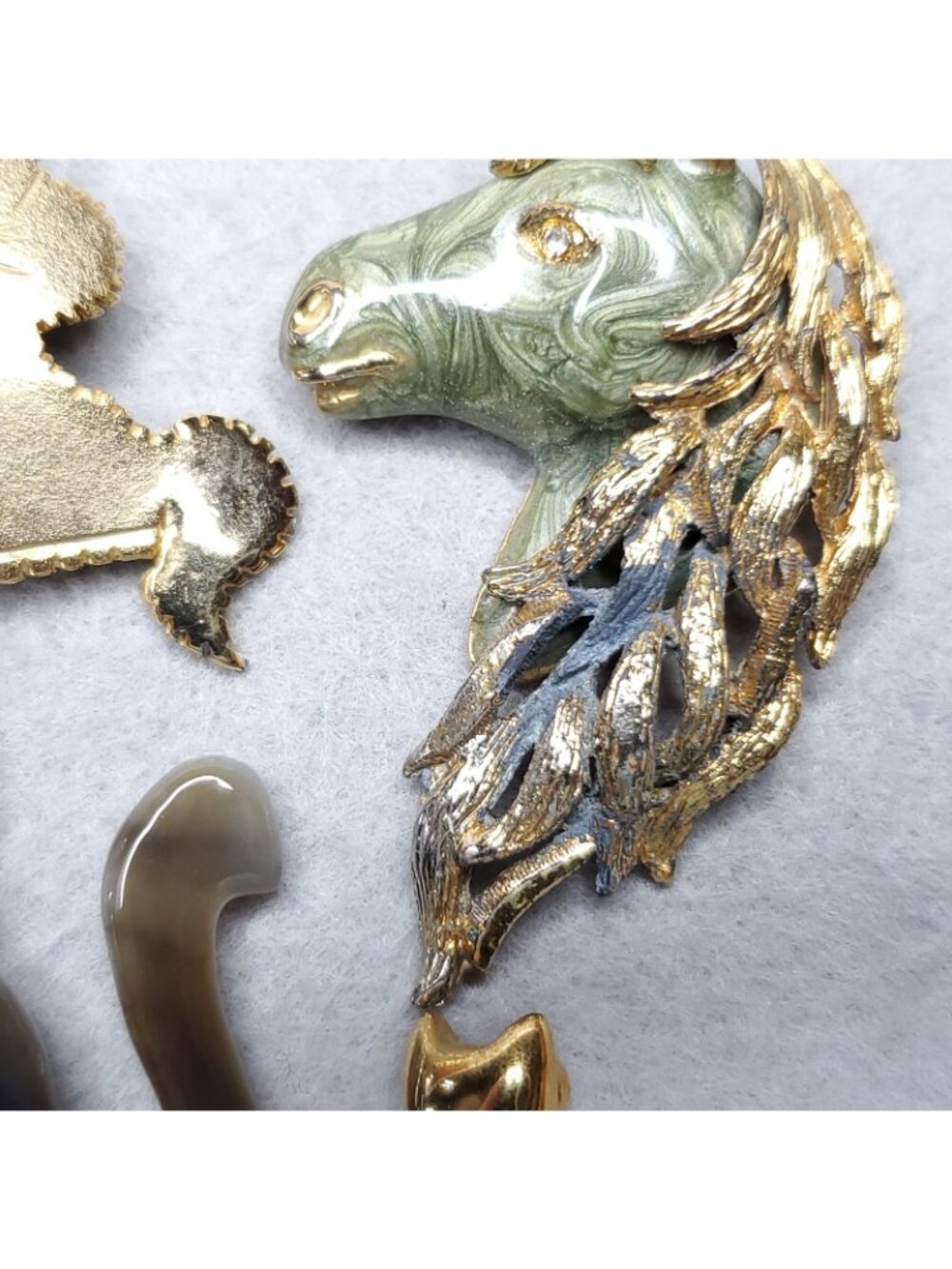 Animal Brooch Lot Figural Ultra Craft Cat Horse Monet Lion Zebra Deer Lot of 8 - Picture 5 of 10